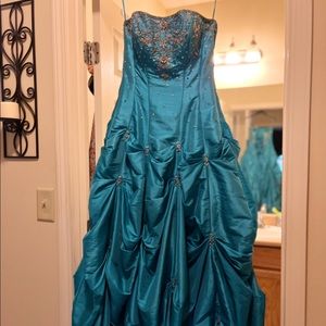 May Queen Couture Blue Gown Size 4